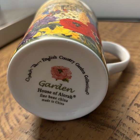 Garden House of Alorah | coffee mug - Picture 5 of 5